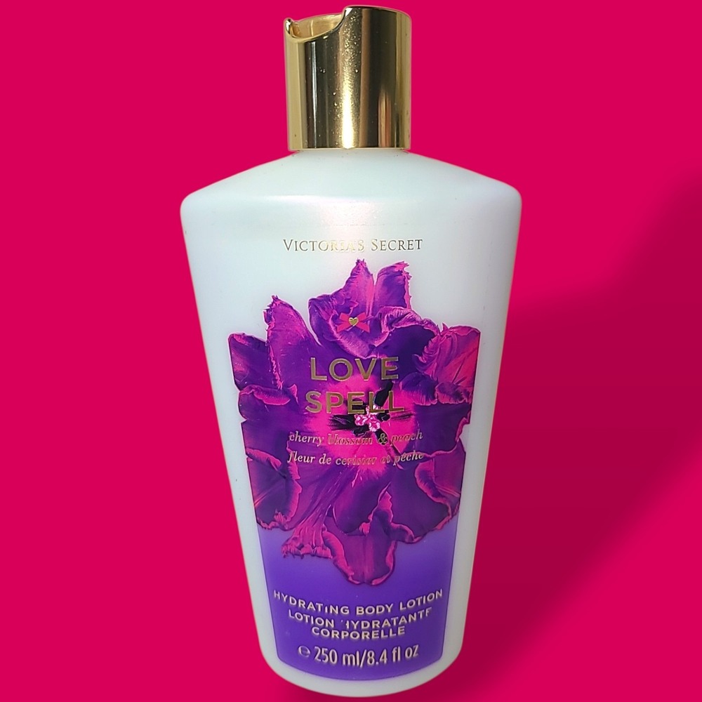 Victoria's Secret LOVE SPELL HYDRATING BODY LOTION 8.4 FL OZ NEW retired rare